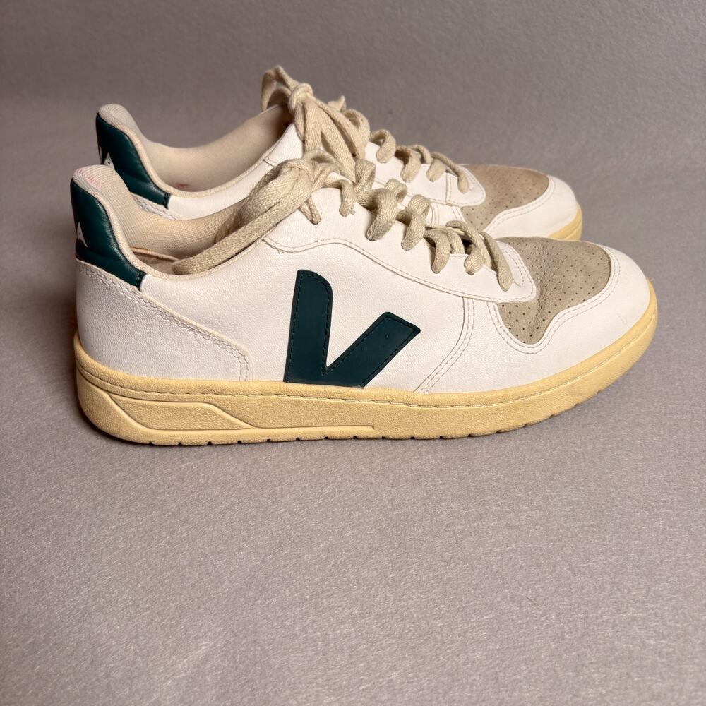 Veja V-10 Women's Size 9 White Green Leather Sneakers